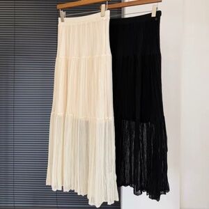 Moon Leigh Relaxing and Elegant Knitted Pleated Maxi Skirt.